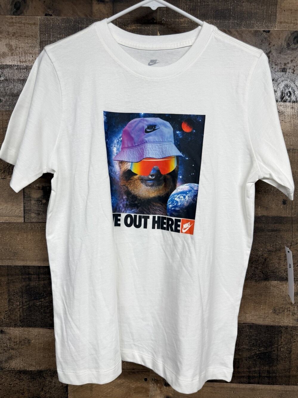 Nike Kids Size XL Space Sloth We Out Here Graphic T Short Sleeve NWT SKU 0042